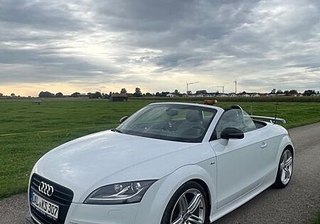 Audi TT Roadster 2.0 TDI S tronic quattro -