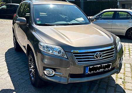 Toyota RAV 4 2,2-l-D-4D 4x4 -
