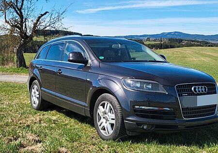 Audi Q7 3,0 TDI Quatro7 Sitzer