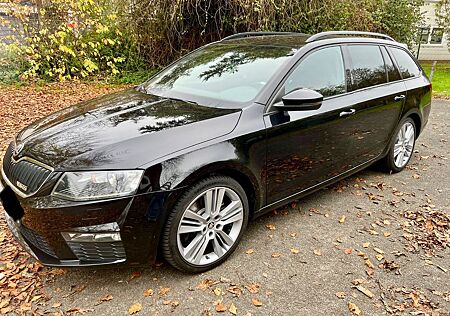 Skoda Octavia 2.0 TDI DSG RS Combi RS TOP Gepflegt