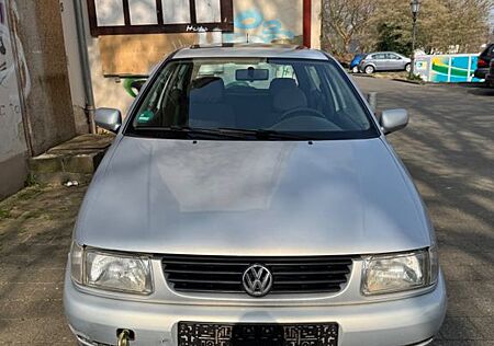 VW Polo Volkswagen 1.0 Basis
