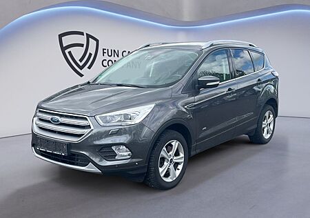 Ford Kuga Titanium /4X4/NAVI/XENON/KAMERA/TEILLEDER/
