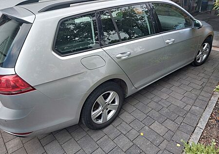 VW Golf Volkswagen 1.6 BlueTDI Comfortline Variant