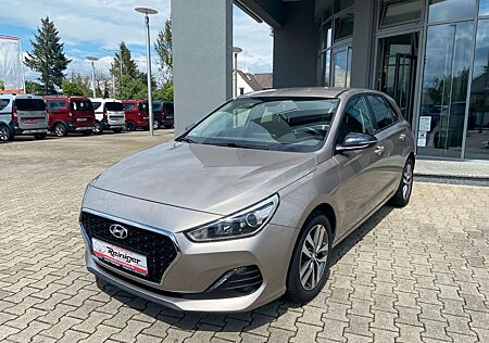 Hyundai i30 YES! *Kamera,PDC-h,SHZ,Navi,Allwetterr.*