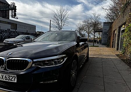 BMW 530i xDrive Touring A Head-up Panorama Navi pro