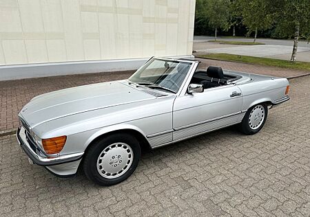 Mercedes-Benz SL 300 300 SL (R107) | 1986 | 126.450 km