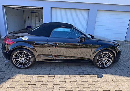 Audi TT Roadster 2.0 TFSI -
