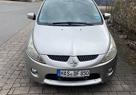 Mitsubishi Grandis 2.0 30 Jahre 7-Sitzer 30 Jahre