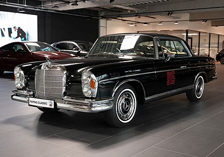 Mercedes-Benz 300 SE