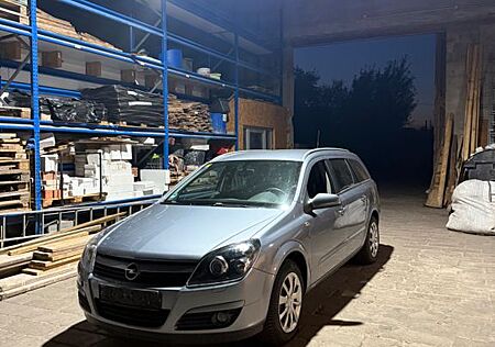 Opel Astra CaravanTÜV,Tempomat, AHZV, Allwetter,Klima
