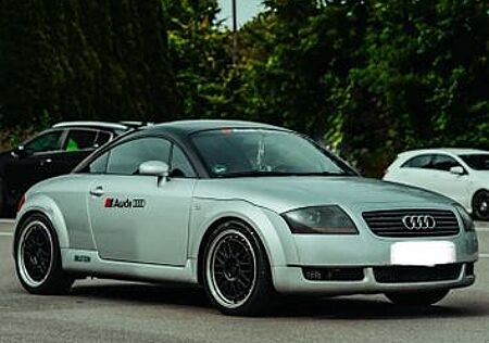 Audi TT Coupe 1.8T 132 kW -