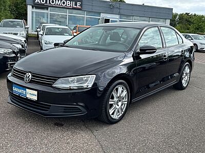 Volkswagen Jetta VI Comfortline NAVI PDC KAMERA TÜV/HU/NEU