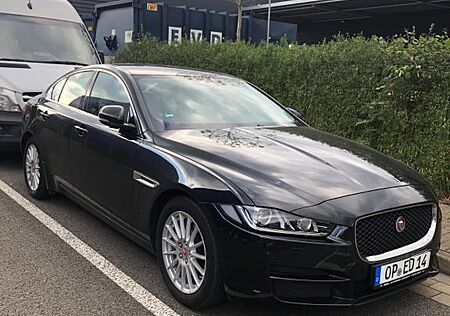 Jaguar XE 20d 180PS AWD Portfolio Automatik Portfolio
