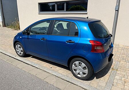 Toyota Yaris 1,3-l-VVT-i Luna Luna