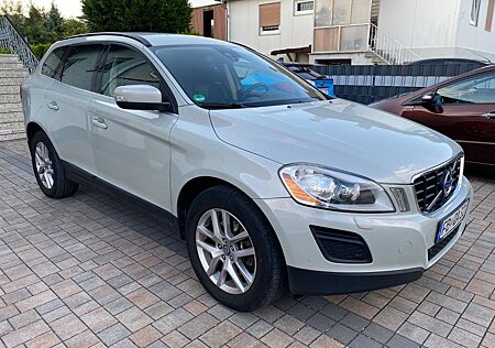 Volvo XC 60 XC60 D5 AWD -Momentum