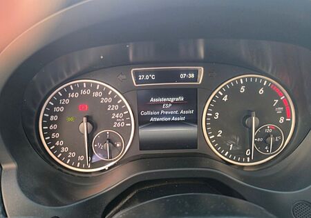 Mercedes-Benz GLA 180 -