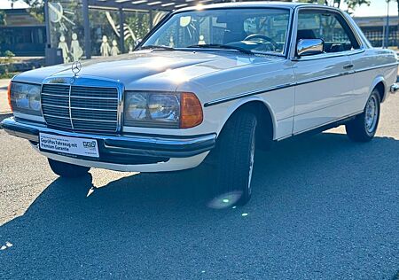 Mercedes-Benz CE 280 6 Zylinder, Schalter , Tüv Neu , Sauber