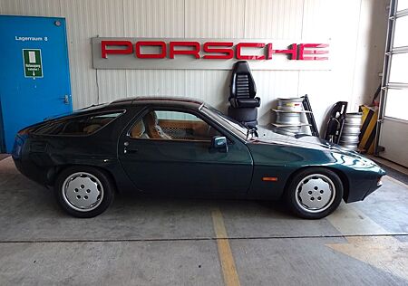 Porsche 928 Schalter, Schweizer RE-Import, Pascha
