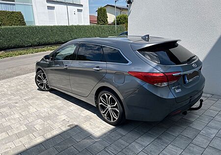 Hyundai i40 cw 1.7 CRDi Premium 100kW Automatik Premium