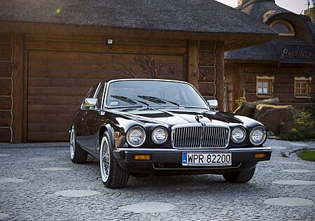 Jaguar XJ6 , historic, accident-free, restored