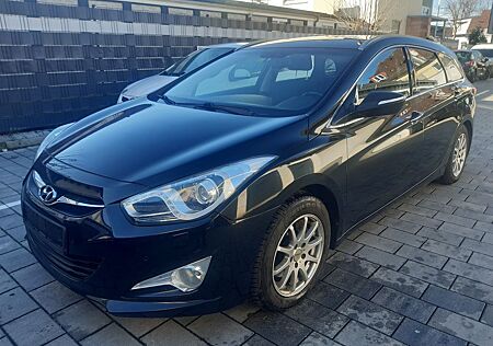 Hyundai i40 cw 1.7 CRDi Style 100kW Style TÜV