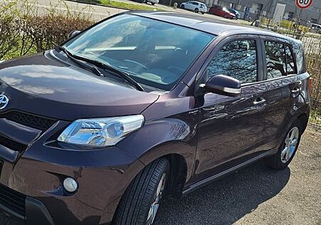 Toyota Urban Cruiser 1,4-l-D-4D 4x4 Trek Trek