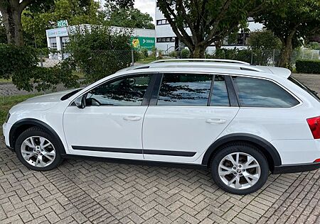 Skoda Octavia 2.0 TDI DSG 4x4 Scout Combi Scout