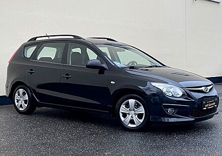 Hyundai i30 cw FIFA WM Edition KLIMA BORDCOMPUTER