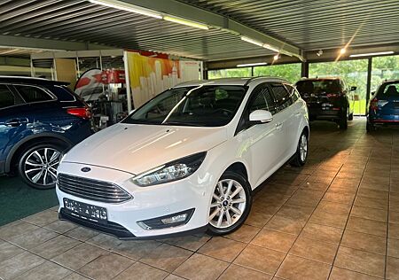 Ford Focus Turnier Titanium*Navi*Ahk*Parkpilot*