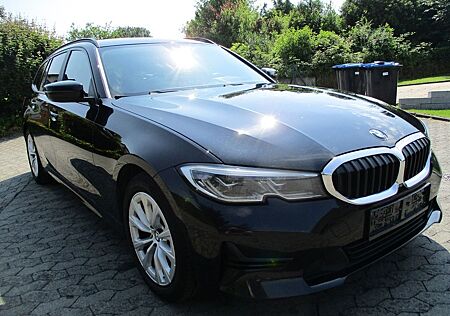 BMW 318 Touring d Touring+Leder+Laser Licht+Live Co