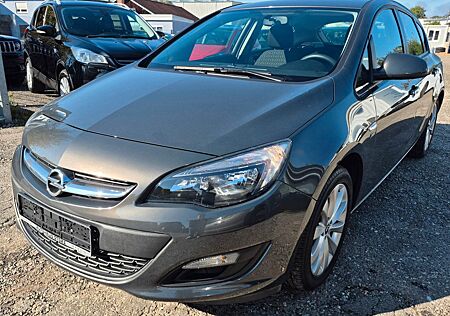 Opel Astra J Lim. 5-trg. Active wenig KM Tüv März 27