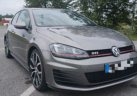 VW Golf Volkswagen 7 VII GTI 1. Hand 8-fach bereift Alufelgen