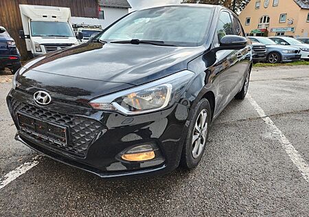 Hyundai i20 YES! NEU TÜV