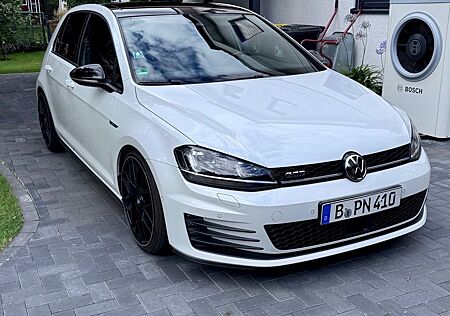 VW Golf Volkswagen 2.0 TDI DSG BMT GTD GTD