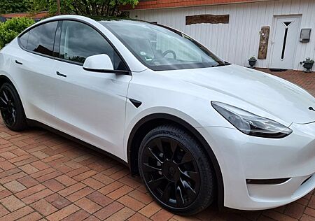 Tesla Model Y Long Range AWD Long Range "Boost"