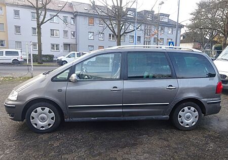 VW Sharan Volkswagen Trendline/7 Sitze