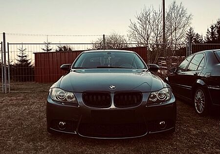 BMW 320i E90
