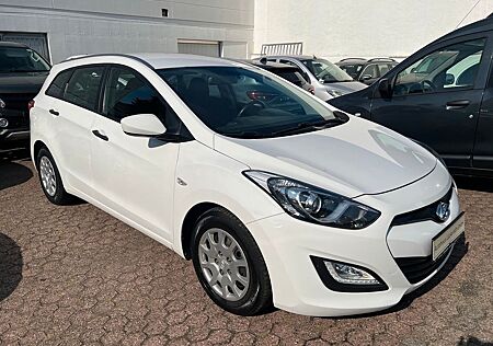 Hyundai i30 gebraucht kaufen Hyundai i30 i30cw 1.4 Classic