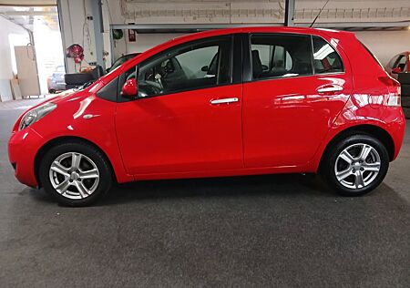 Toyota Yaris Life 1.HAND HU NEU TOYO FULL SERVICE