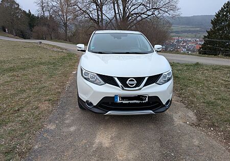 Nissan Qashqai 1.6 DIG-T-45.628 km-Navi-360° Kamera