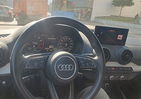 Audi Q2 1.4 TFSI COD -Unfallfrei AHK Tempomat