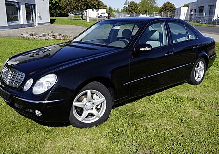 Mercedes-Benz E 200 E -Klasse *Elegance*Klimaat*An.Kupp*