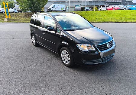 VW Touran Volkswagen 1.9 TDI DPF Highline Highline