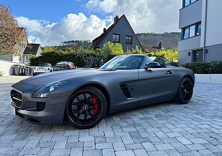 Mercedes-Benz SLS AMG Roadster Bang & Olufsen Carbon Airscarf