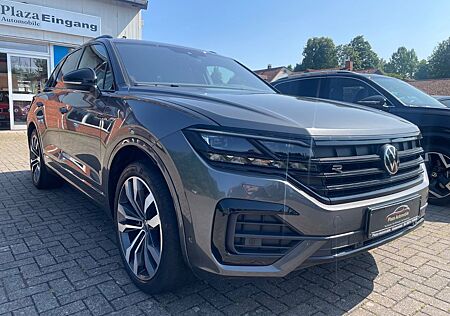 VW Touareg Volkswagen 3.0TDI R-Line BLACKSYTLE PANO AHK KEYLES