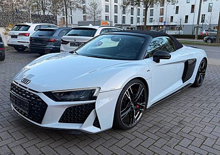 Audi R8 Spyder 5.2 FSI quattro performance*Carbon*