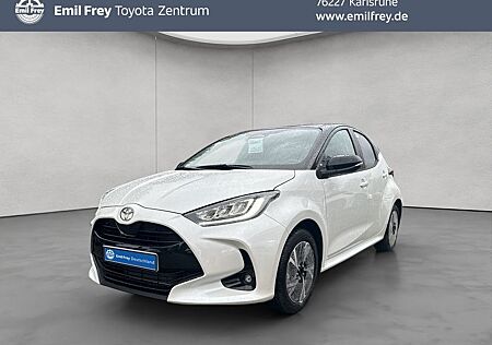 Toyota Yaris Hybrid 116 1.5 VVT-i Black&White