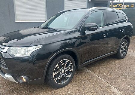 Mitsubishi Outlander Kollektion+ 4WD/Navi/Kamera