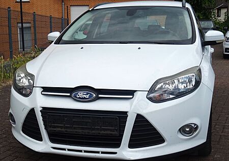 Ford Focus Turnier Champions Edition/Auto./Leder/TOP!