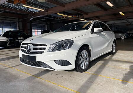 Mercedes-Benz A 180 BlueEFFICIENCY Style Style